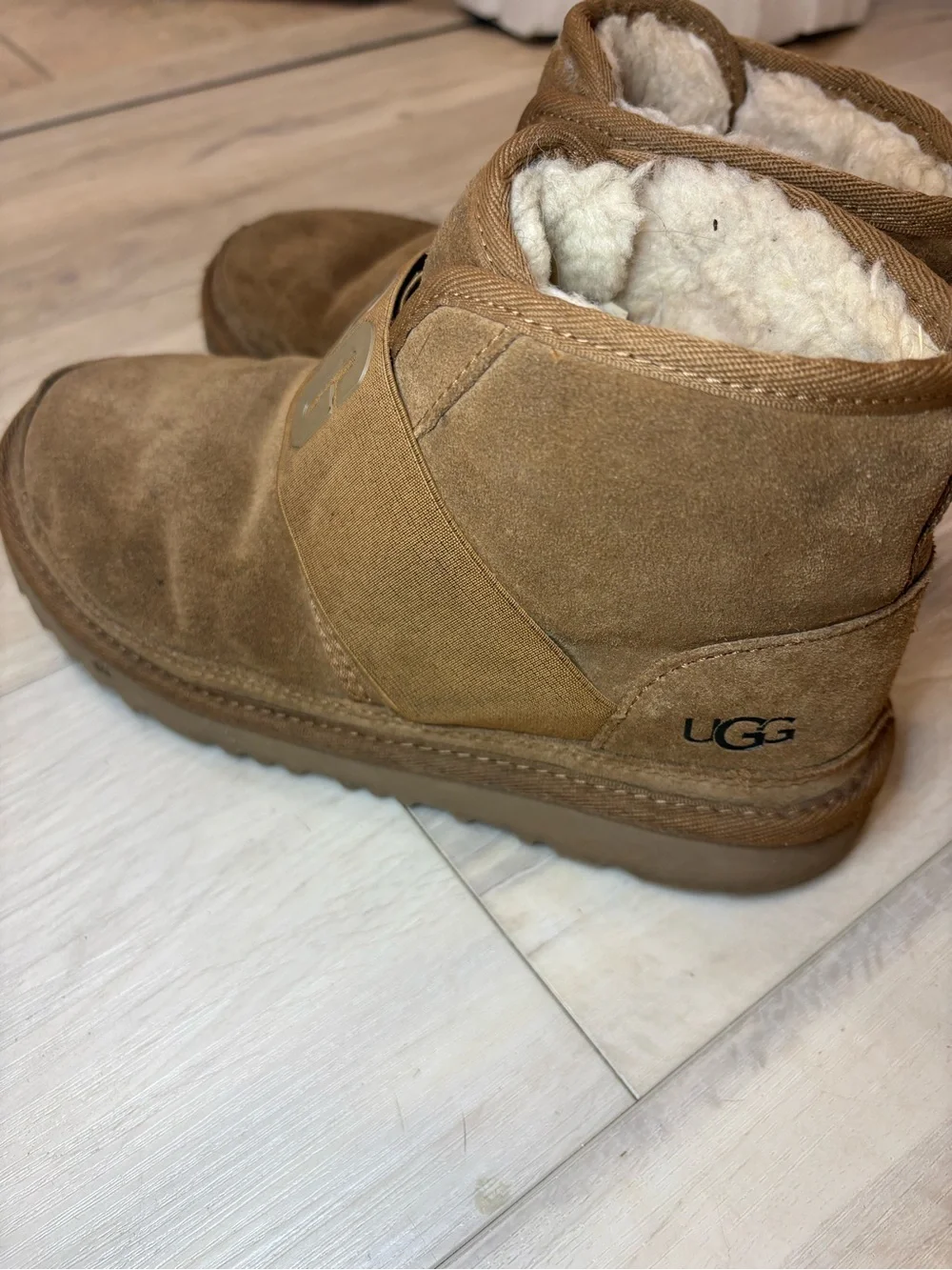 UGG Kids Chestnut Suede Shearling Strap Boot